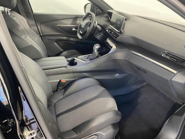 Peugeot 3008 1.2 PureTech 130 Allure LED*NAVI*RFK 96... 