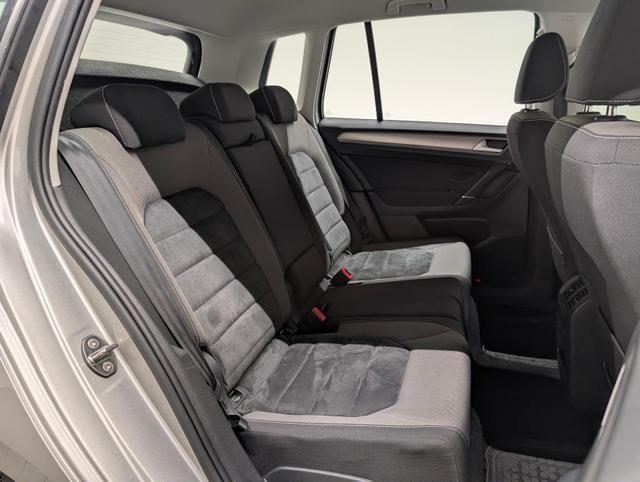 Volkswagen Golf Sportsvan Navi/SHZ/Massage/PDC/Tempom./AHK 
