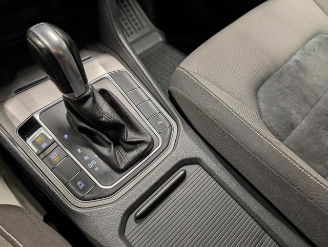 Volkswagen Golf Sportsvan Navi/SHZ/Massage/PDC/Tempom./AHK 