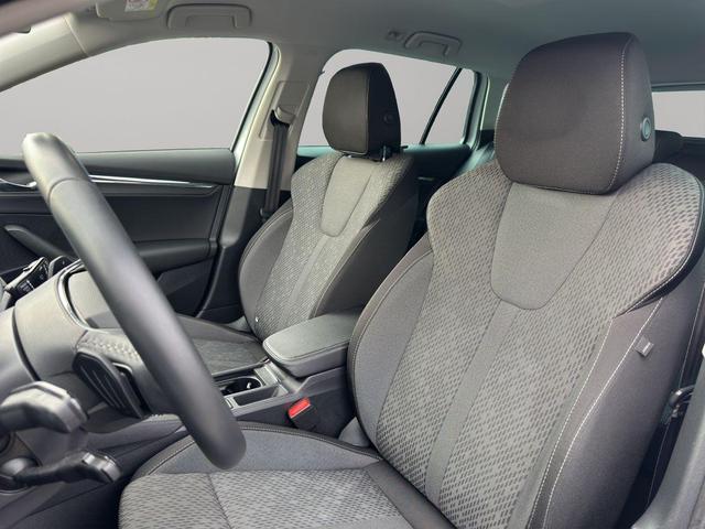 Skoda Octavia Combi LED/Virco/Carplay/Kam/SHZ/AHK/HUD 