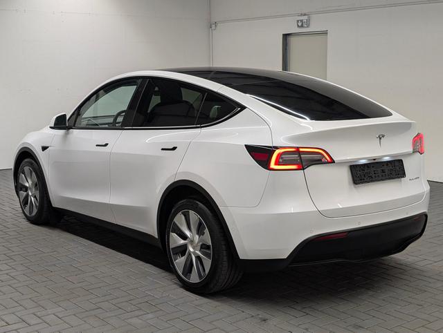 Tesla Model Y Long Range AWD LED/Navi/Pano/4xSHZ/19-LM 