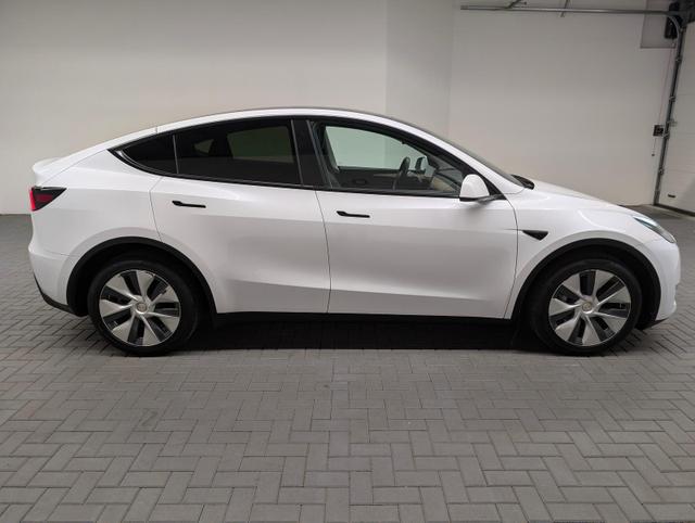 Tesla Model Y Long Range AWD LED/Navi/Pano/4xSHZ/19-LM 