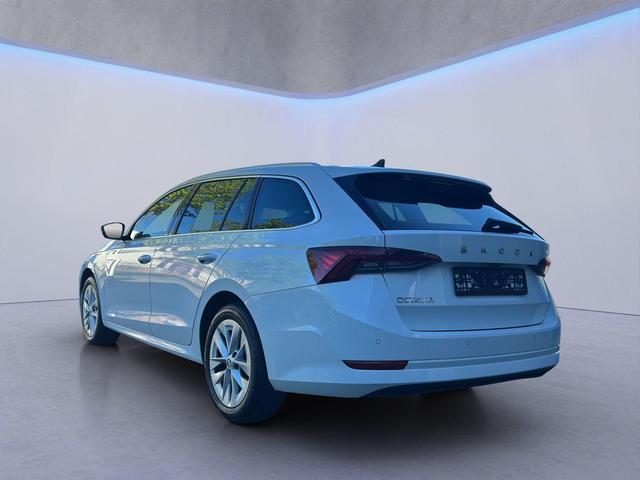 Skoda Octavia Combi Selection Plus LED/AHK/HuD/ACC/4xSHZ/Navi/Kam 