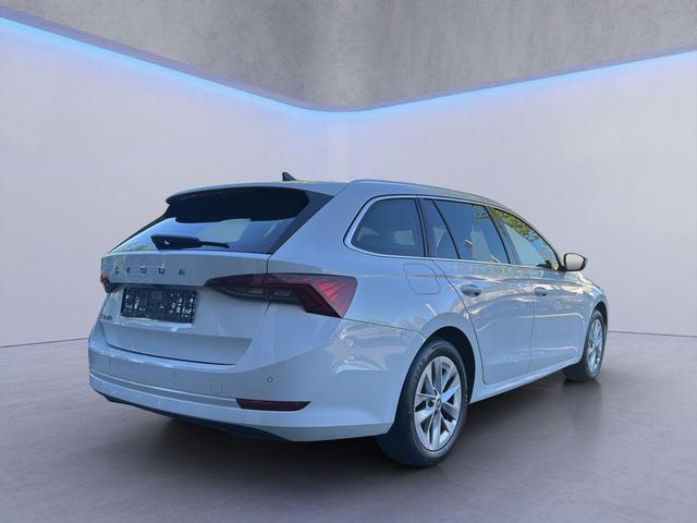 Skoda Octavia Combi Selection Plus LED/AHK/HuD/ACC/4xSHZ/Navi/Kam 