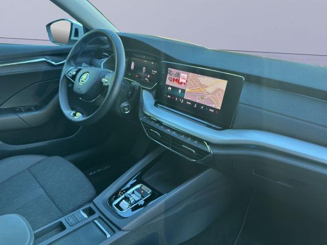 Skoda Octavia Combi Selection Plus LED/AHK/HuD/ACC/4xSHZ/Navi/Kam 