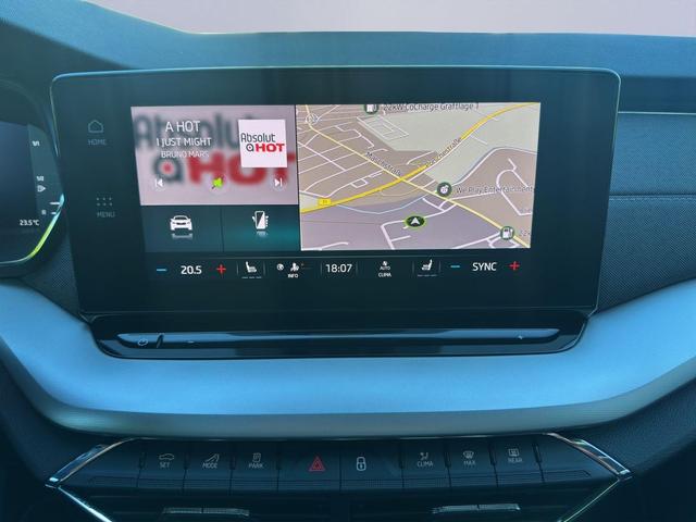 Skoda Octavia Combi Selection Plus LED/AHK/HuD/ACC/4xSHZ/Navi/Kam 