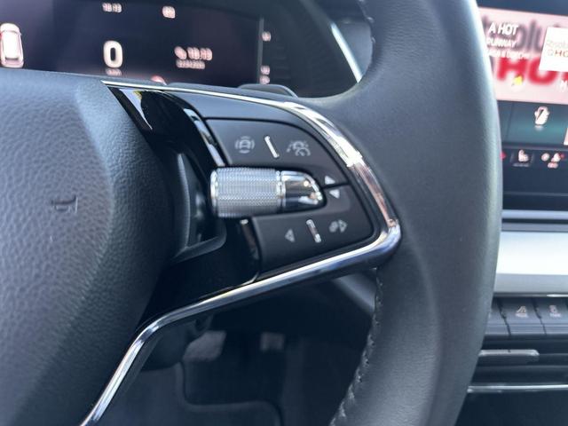 Skoda Octavia Combi Selection Plus LED/AHK/HuD/ACC/4xSHZ/Navi/Kam 