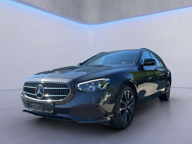 Gebrauchtfahrzeug Mercedes-Benz E-Klasse - AVANTGARDE E 300d 4Matic LED/AHK/MBUX/SHZ/ACC