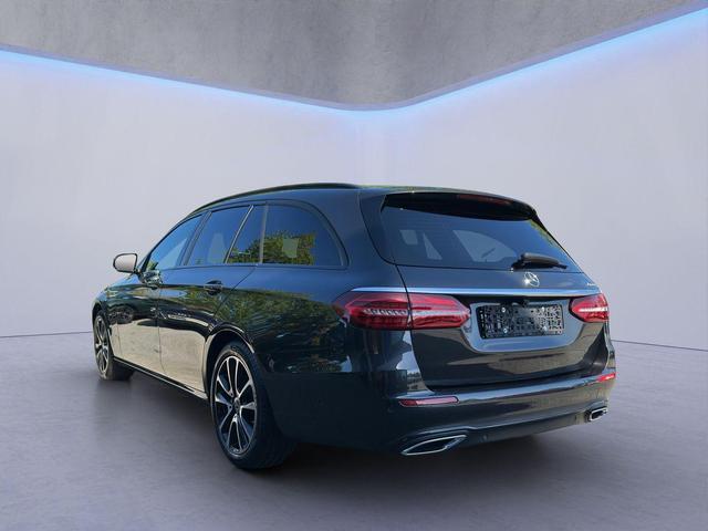 Mercedes-Benz E-Klasse AVANTGARDE E 300d 4Matic LED/AHK/MBUX/SHZ/ACC 