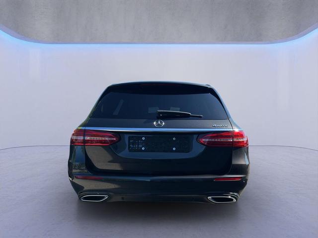 Mercedes-Benz E-Klasse AVANTGARDE E 300d 4Matic LED/AHK/MBUX/SHZ/ACC 