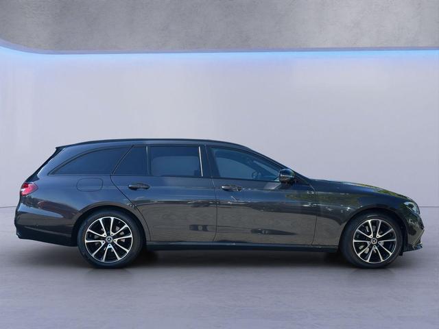 Mercedes-Benz E-Klasse AVANTGARDE E 300d 4Matic LED/AHK/MBUX/SHZ/ACC 
