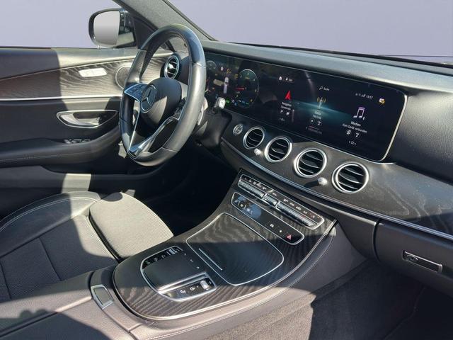 Mercedes-Benz E-Klasse AVANTGARDE E 300d 4Matic LED/AHK/MBUX/SHZ/ACC 