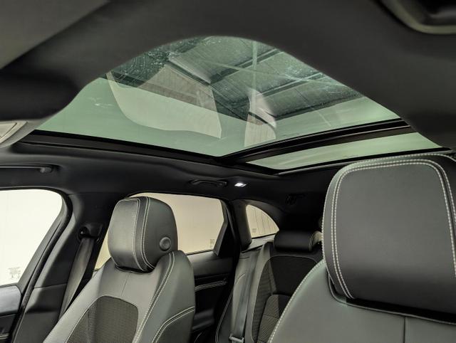 Jaguar F-Pace R-Sport AWD Navi/Pano/Meridian/Kam/19"LM 