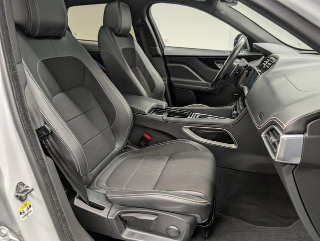 Jaguar F-Pace R-Sport AWD Navi/Pano/Meridian/Kam/19"LM 