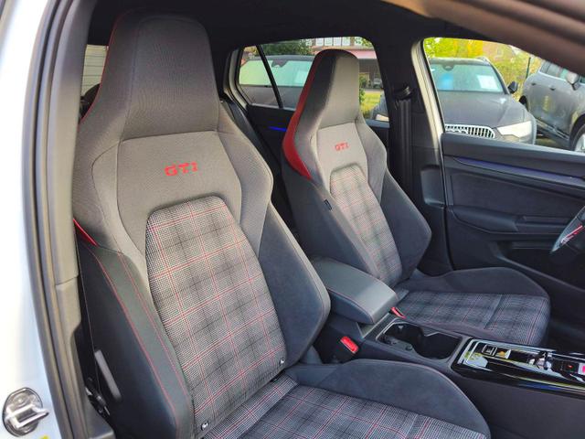 Volkswagen Golf VIII GTI LED/Carplay/H&K/KAM/SHZ/HeadUp 
