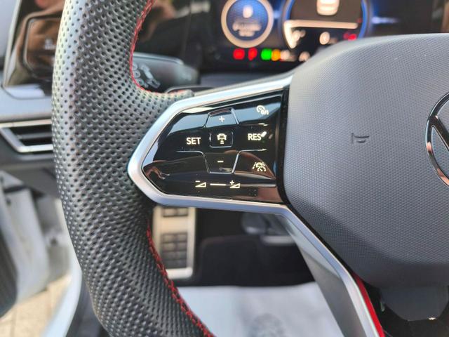 Volkswagen Golf VIII GTI LED/Carplay/H&K/KAM/SHZ/HeadUp 