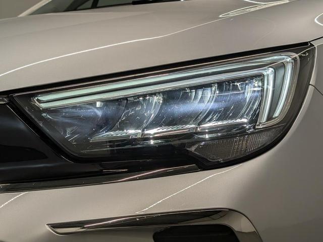 Opel Crossland X Elegance LED/Navi/AGR/PDC/Kam/16"LM 