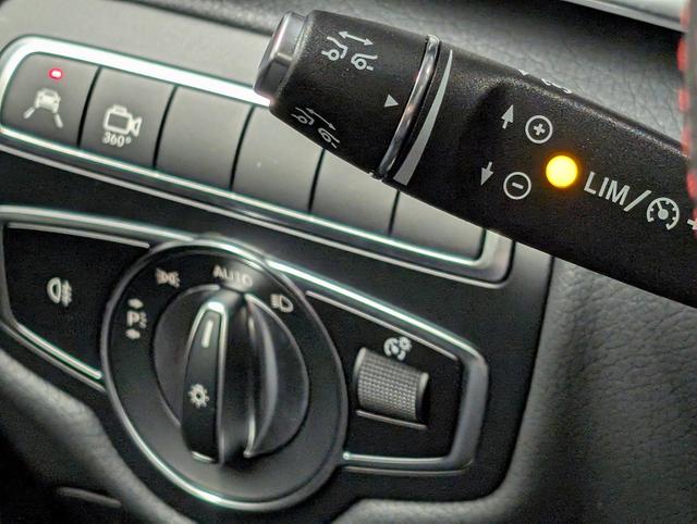 Mercedes-Benz V-Klasse V 300 lang AMG-Line LED/Pano/AHK/Leder/el.Türen 