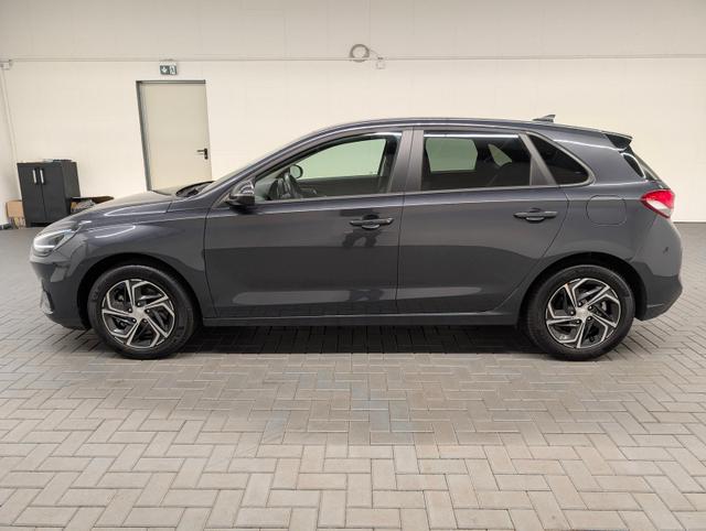 Hyundai i30 LED/SHZ/LHZ/PDC/Kam/Carplay/16"LM 