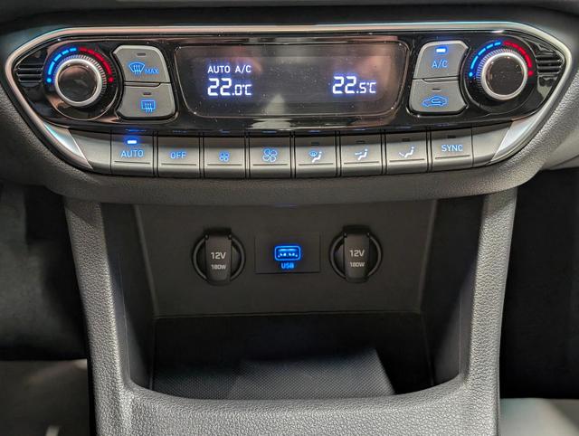 Hyundai i30 LED/SHZ/LHZ/PDC/Kam/Carplay/16"LM 