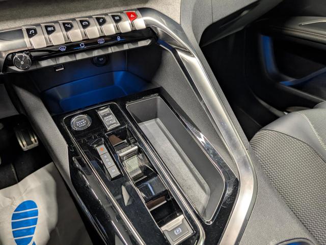 Peugeot 3008 GT LED/Navi/Pano/el.Heck/SHZ/360°Kam/19-LM 