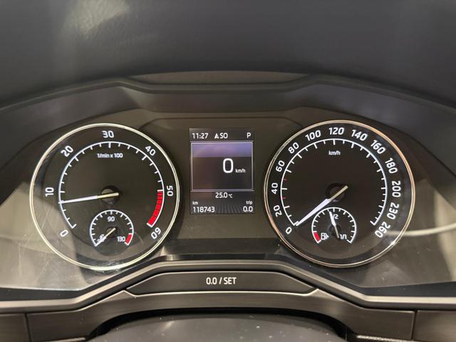 Superb Combi Style Bi-Xenon/Navi/SHZ/PDC/el.Heck/AHK 