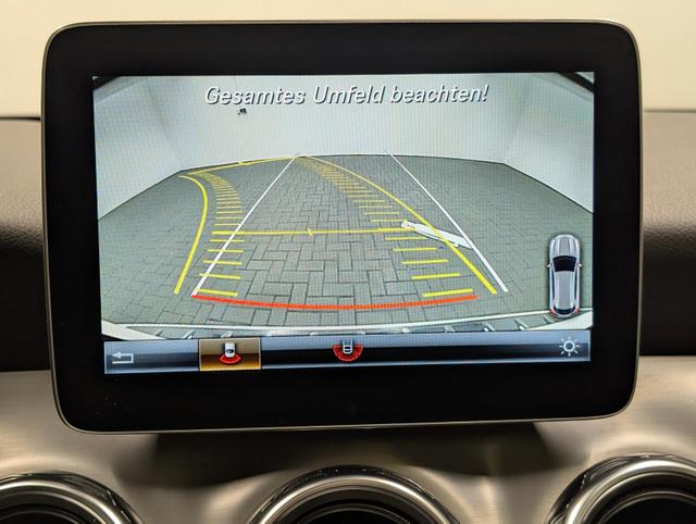 GLA 180 Navi/Pano/Kam/SHZ/el.Heck/Tempomat 