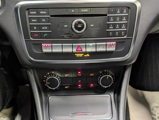 GLA 180 Navi/Pano/Kam/SHZ/el.Heck/Tempomat 