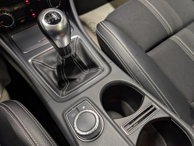 GLA 180 Navi/Pano/Kam/SHZ/el.Heck/Tempomat 