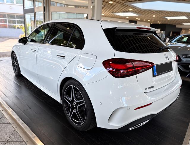 Mercedes-Benz A-Klasse A 200 d /AMG Line/Standheizung/Panorama/360/TA 