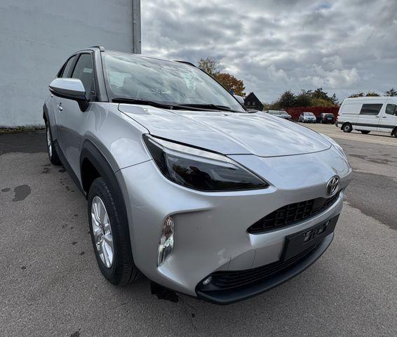 Toyota Yaris Cross - 1,5 Hybrid / Business Kamera ALU