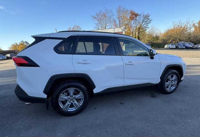 Beispielbilder, ggf. teilweise mit Sonderausstattung