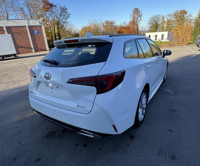 Toyota Corolla Touring Sports 1.8 Hybrid Business Edition 