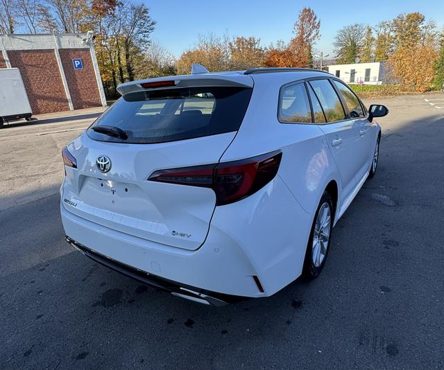Toyota Corolla Touring Sports 1.8 Hybrid Business Edition 