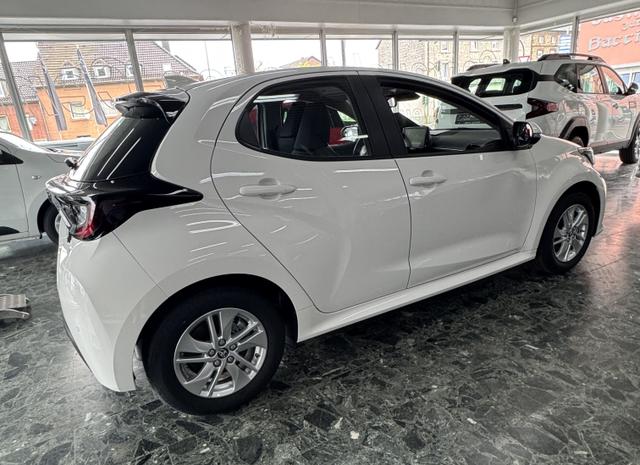 Toyota Yaris 1.5 Dual-VVT-iE Active 