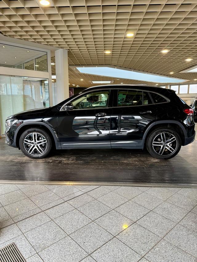 Mercedes-Benz GLA 200 d Progressive 