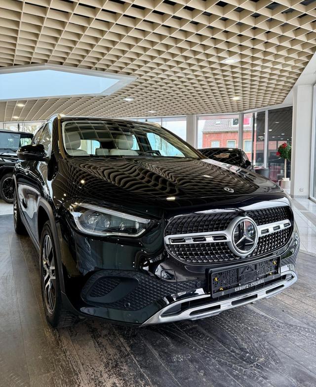 Mercedes-Benz GLA 200 d Progressive 