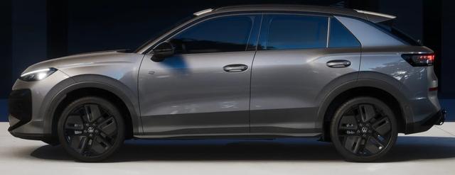 Volkswagen T-Roc 1.5 eTSI R-Line AHK BLACK STYLE PAKET Easy Open App-Connect SHZ Alufelgen 19 Zoll York Aero 