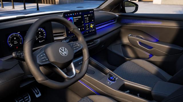 Volkswagen T-Roc R-Line 1.5 eTSI DSG Matrix-LED-Scheinwerfer Anh&auml;ngevorrichtung schwenkbar Black-Style-Paket 19 Zoll Alufelgen elektrische Heckklappe Sitzheizung 