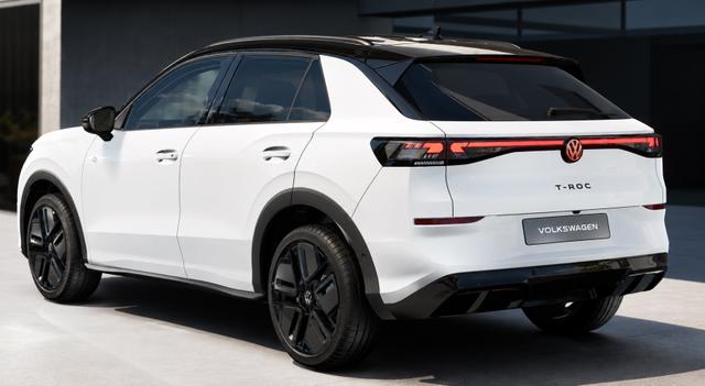 Volkswagen T-Roc R-Line 1.5 eTSI DSG Panoramaschiebedach Matrix-LED-Scheinwerfer Anh&auml;ngevorrichtung schwenkbar Black-Style-Paket 19 Zoll Alufelgen elektrische Heckklappe Sitzheizung 