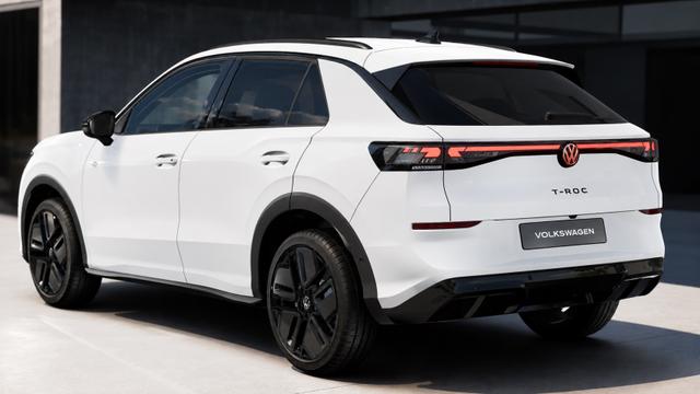 Volkswagen T-Roc R-Line 1.5 eTSI DSG Matrix-LED-Scheinwerfer Anh&auml;ngevorrichtung schwenkbar Black-Style-Paket 19 Zoll Alufelgen elektrische Heckklappe Sitzheizung 