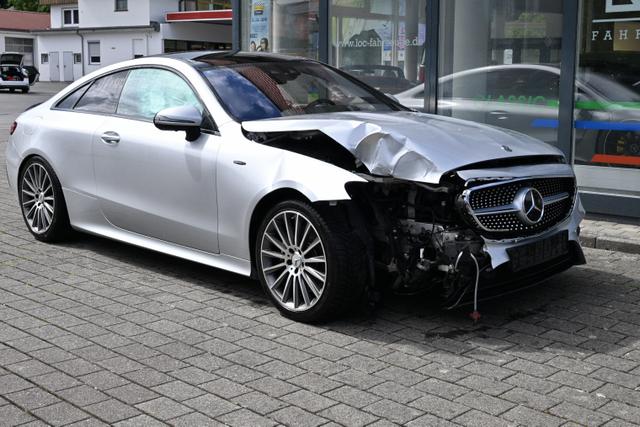 Mercedes-Benz E-Klasse Coup&eacute; E 400 AMG-Line 4Matic 