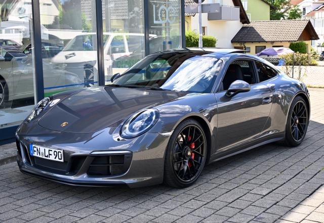 Porsche 911 Carrera 4 GTS 3.0 