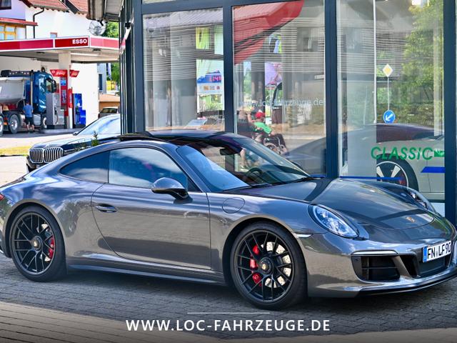 Porsche 911 - Carrera 4 GTS 3.0
