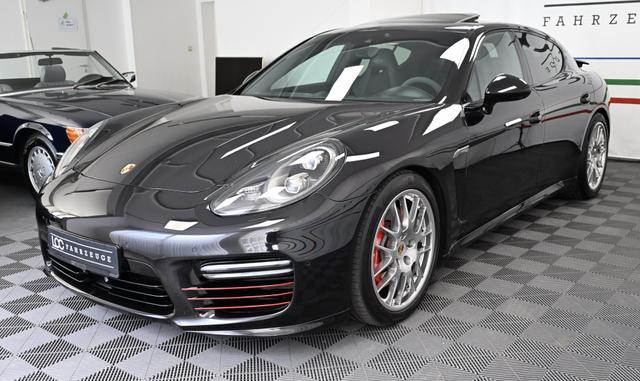 Porsche Panamera GTS 