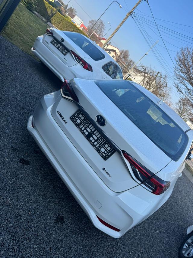 Toyota Corolla Limo 1.8 Hybrid Comfort Automatik 103kw/140PS 