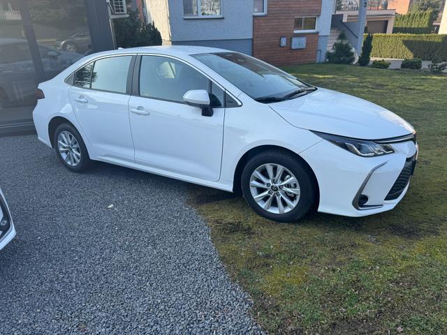 Toyota Corolla Limo 1.8 Hybrid Comfort Automatik 103kw/140PS 