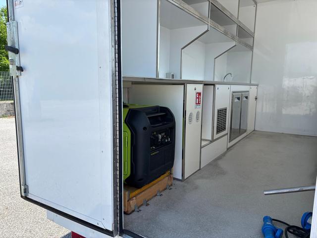 Iveco Daily 35S12 Foodtruck 2.3D 85kw/116PS K&auml;se- und Wurstverkauf 