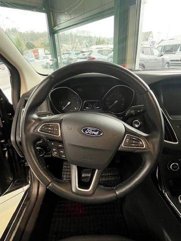 Ford Focus Turnier 2.0 Duratorq TDCi Titanium 8-fach bereift 