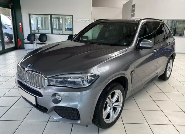 BMW X5 xDrive 40 d xDrive40d M Paket Panoramadach Standheizung 360 Grad Kamera Head up Display Leder Navi IM KUNDENAUFTRAG 